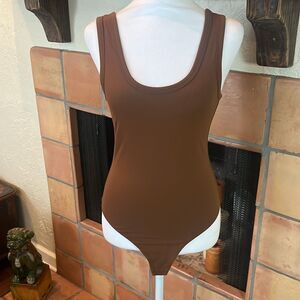 NUUDS Seamless Scoop Tank Bodysuit, Chocolate, size S